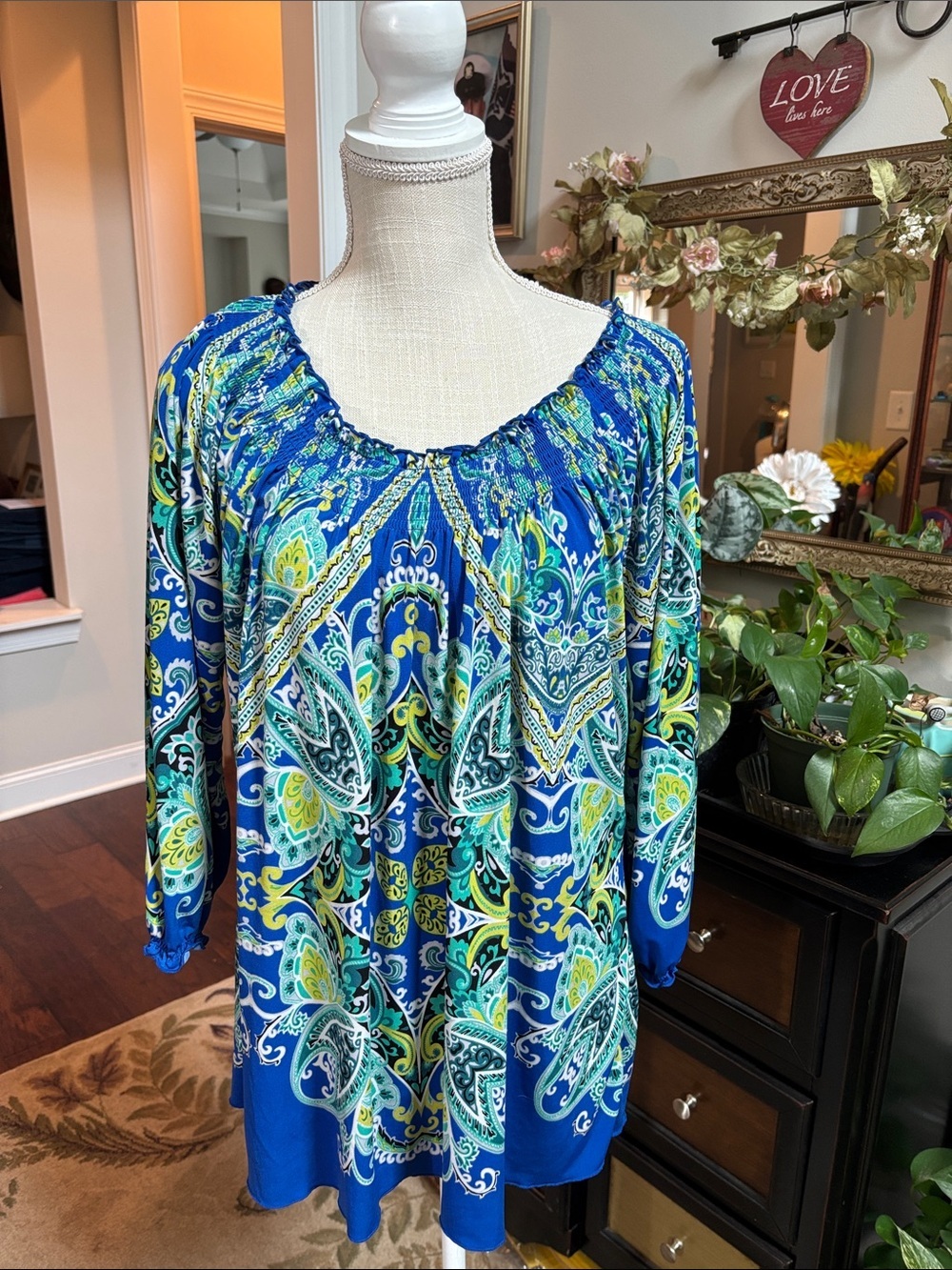 MADISON Blue Paisley Print Peasant Top - SIZE Large very stretchy